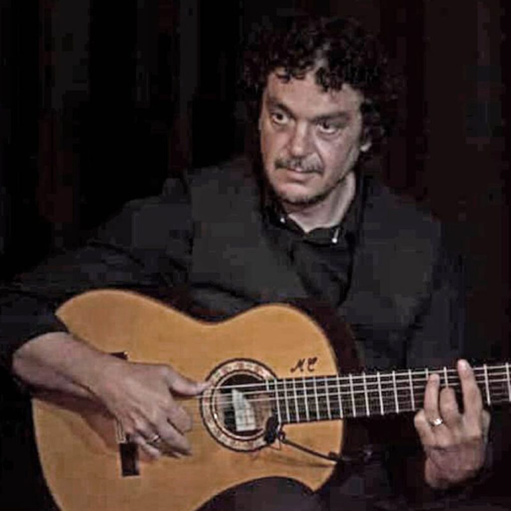 Manuel_lucas_guitarra_lacasadelflamencosevilla